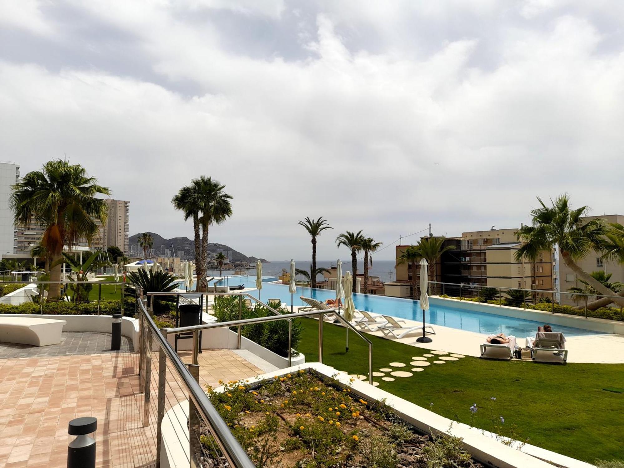 Sunset Cliffs Sea View Apartments 14 Floor Benidorm Exteriör bild